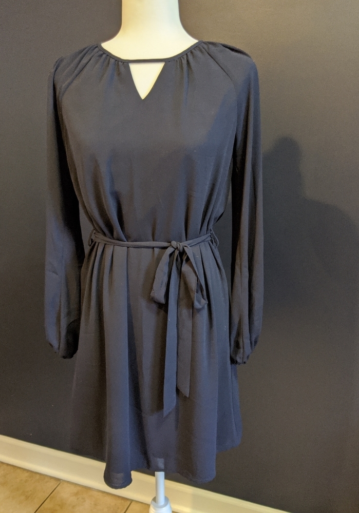 Navy blue 'keyhole' dress